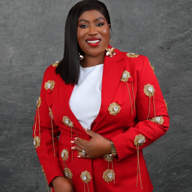 Tosin Oyelakin